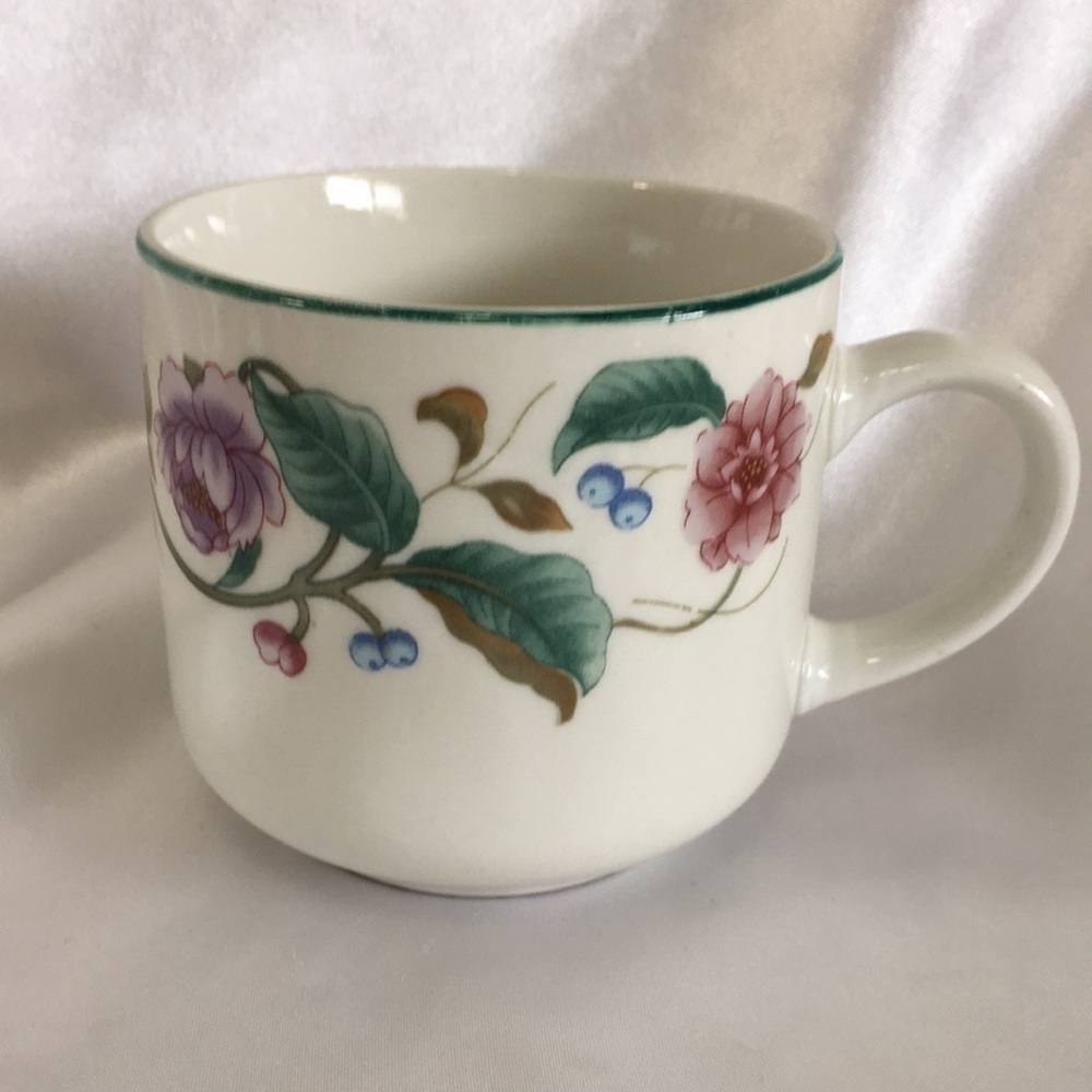 𝅺THE Castlegarden Collection Floral Coffee Or Tea Cup Vintage